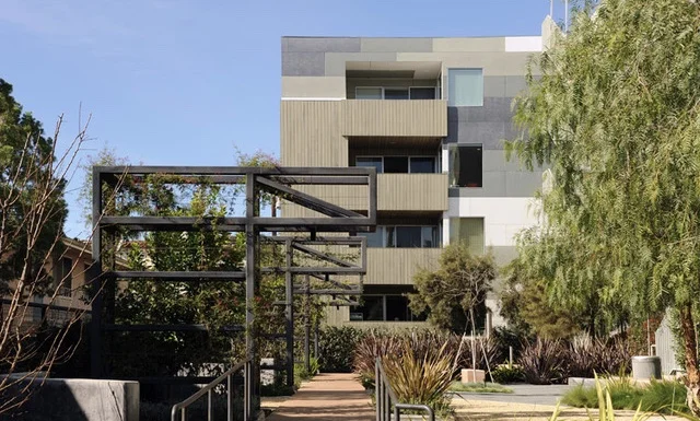 1351 HavenhurstSold: $900,000