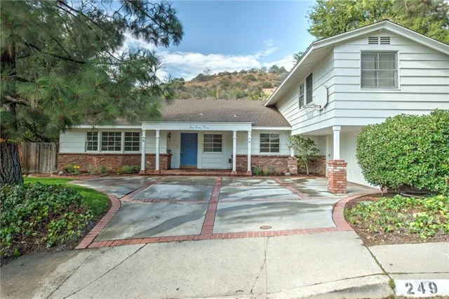 249 Sleepy Hollow Terrace
