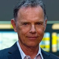 Bruce Greenwood.jpg