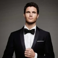 Robbie Amell.jpg
