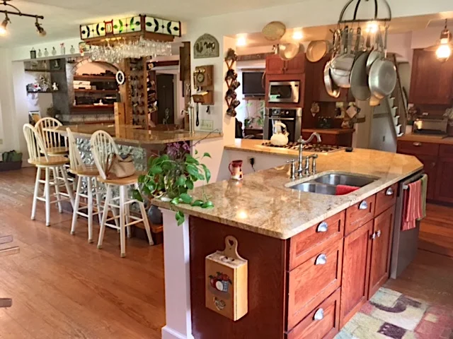 778 E Lake Kitchen 1.jpg