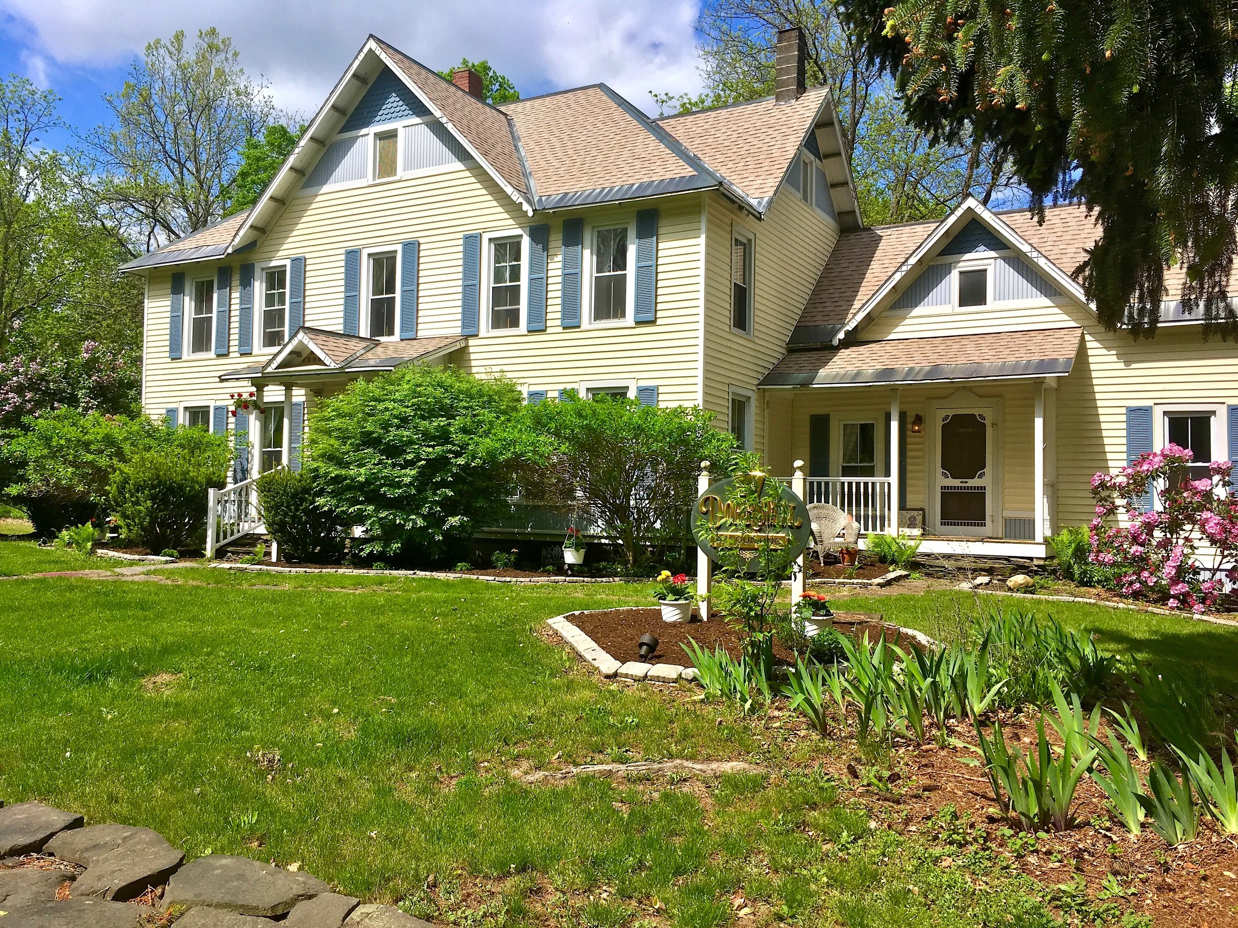 House Front 2.jpg