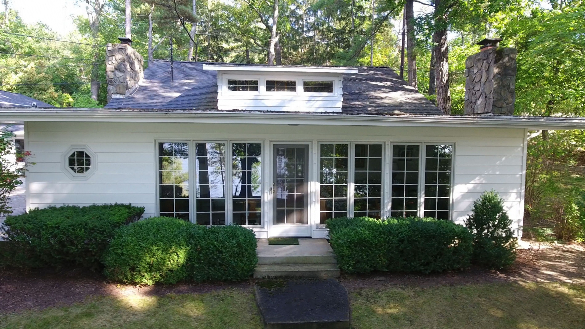 Front side 2.jpg