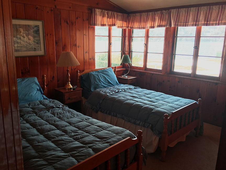 Bed 2 copy.jpg