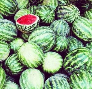 Seasonal fruits like watermelons, berries and leafy greens contain many of the building blocks for a healthy summer diet, and they're oh so pretty!