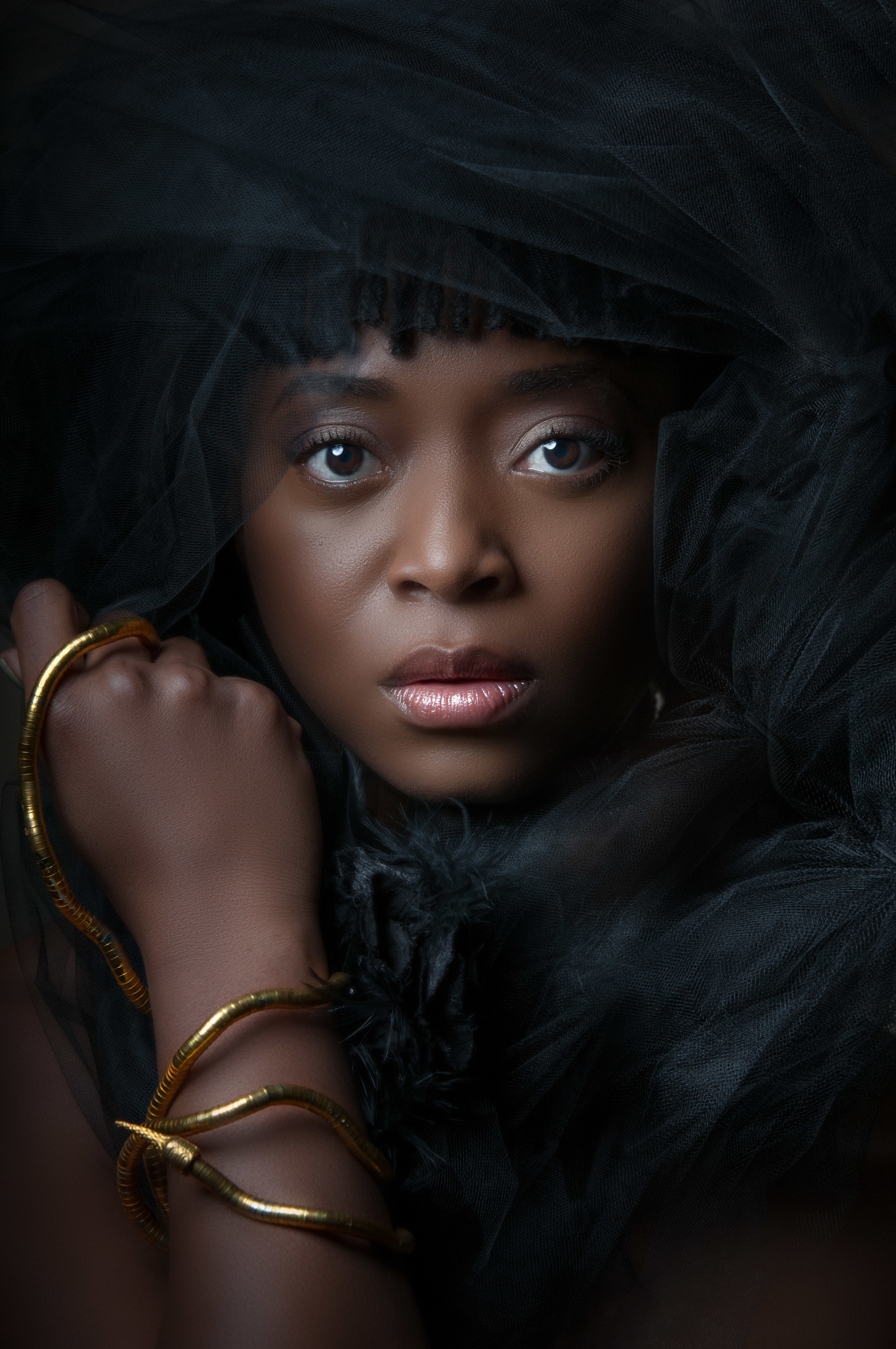  Styling: @cliquephoto  MUA: @cammattem  Photographer: @bymshabrownephotogreaphy  Jewelry: @tafaritribemarketplace 