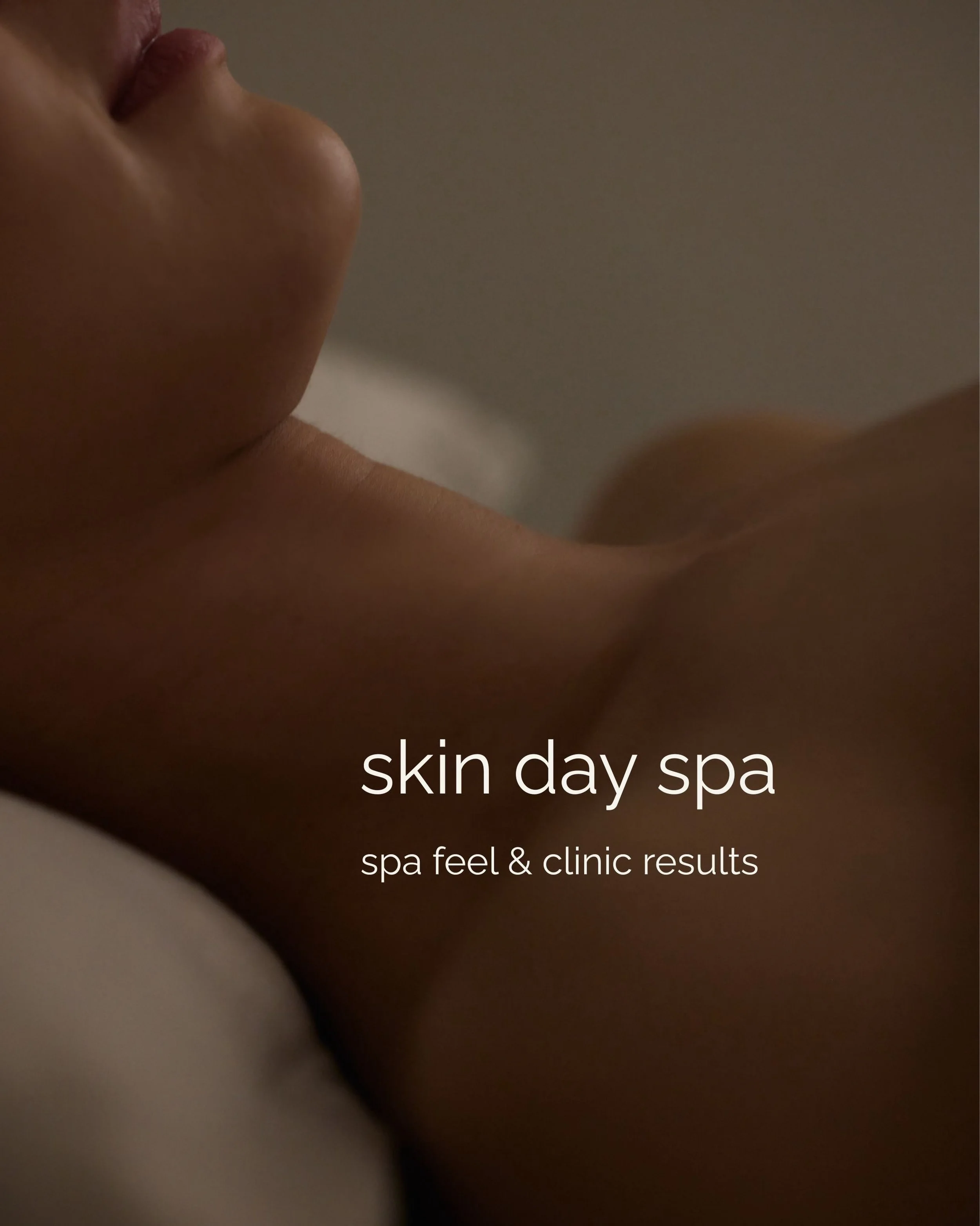 The perfect autumn plan: heated beds, restorative facials and glowing skin.
The perfect autumn plan: heated beds, restorative facials and glowing skin. As the weather cools, our skin naturally becomes drier, more sensitive and often lacks hydration d