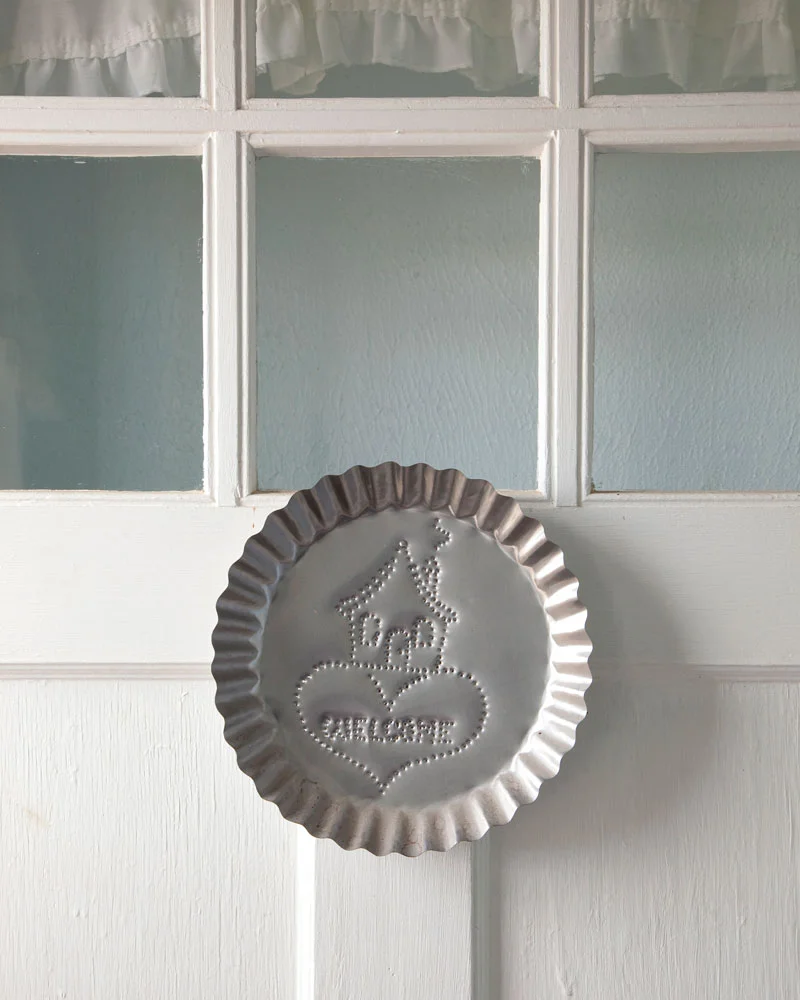 Title: 153A-19617 (back door), Archival pigment print, 16x20", 2011