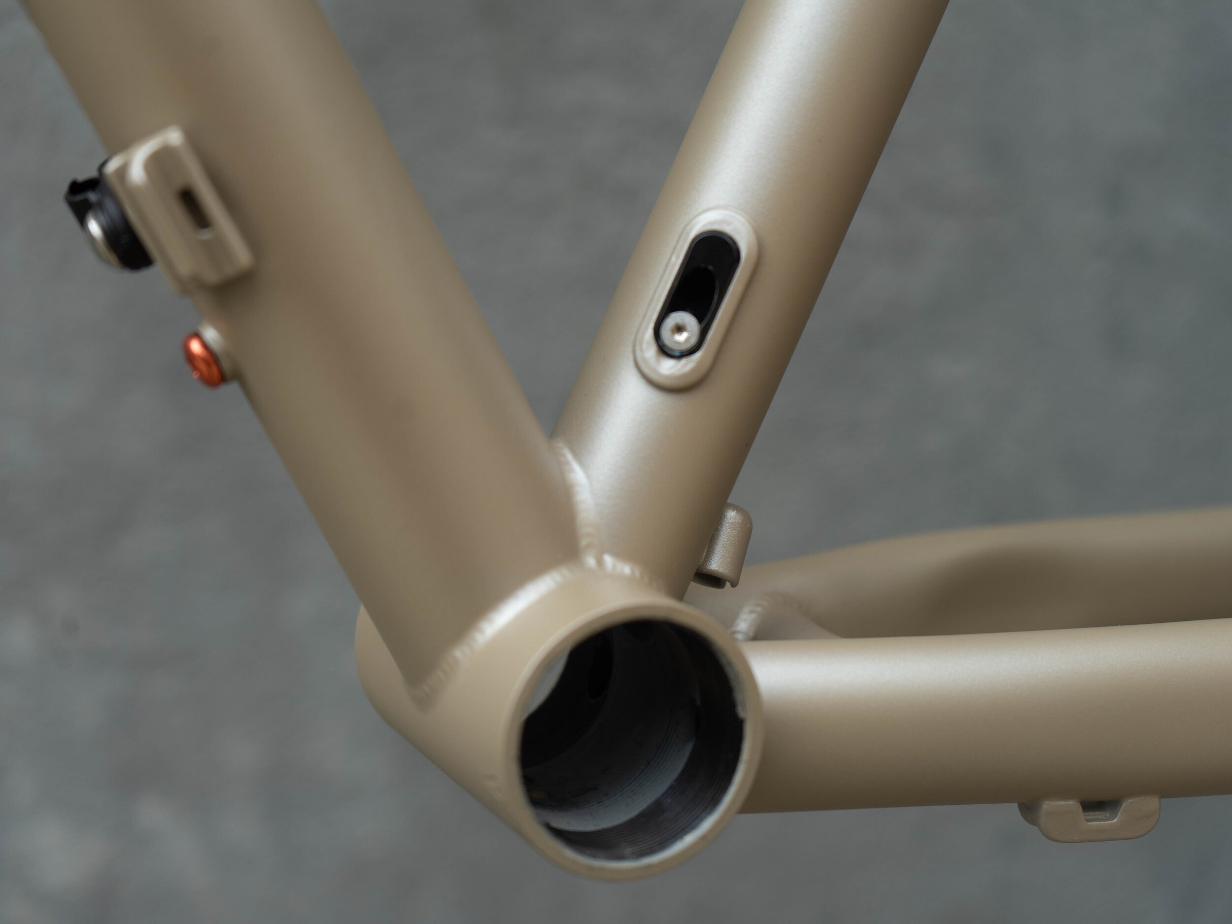 DROPPER+POST+INNER+CABLE+ROUTING.jpg