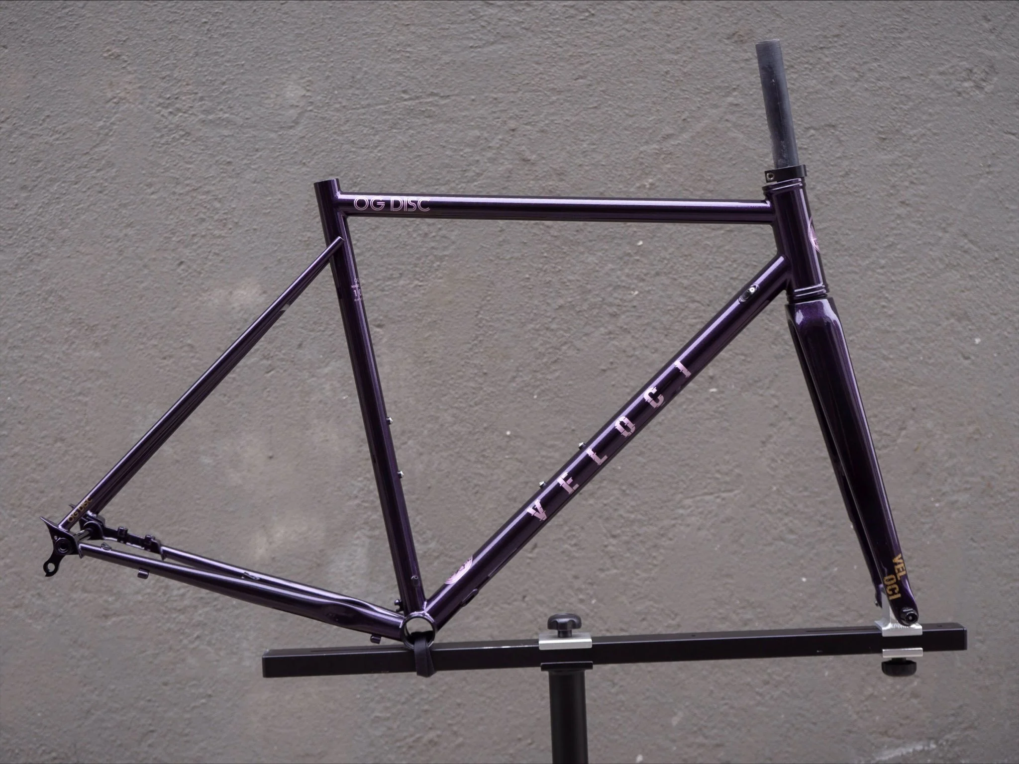 veloci og disc steel road bike frame galaxy.jpg