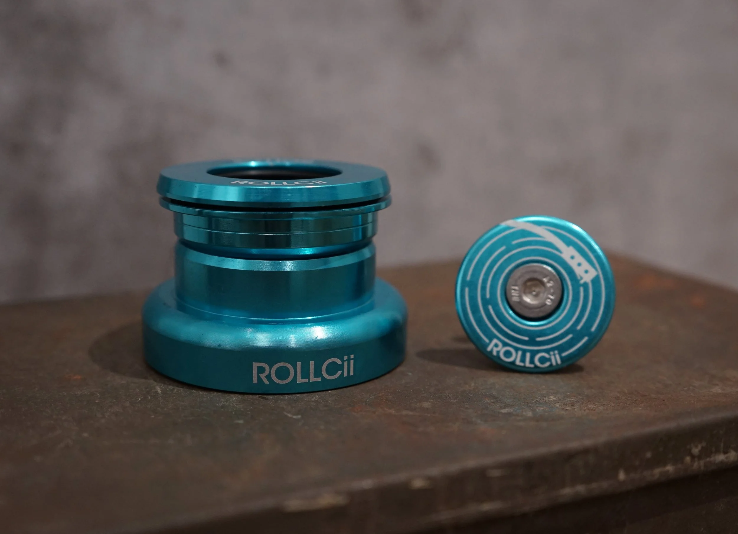 rollcii zs44ec44 headset water blue.jpg