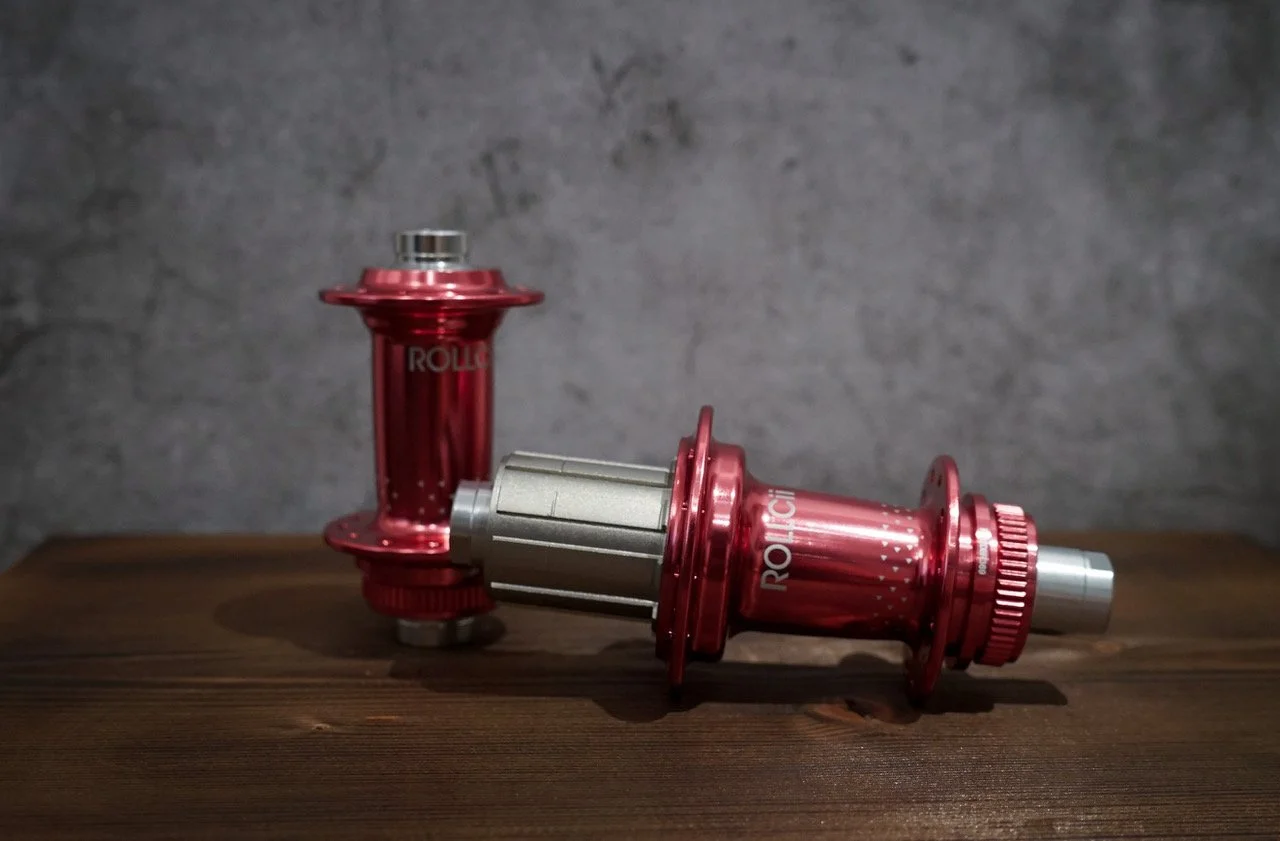 rollcii rc11db center lock hubs flamingo pink.JPG