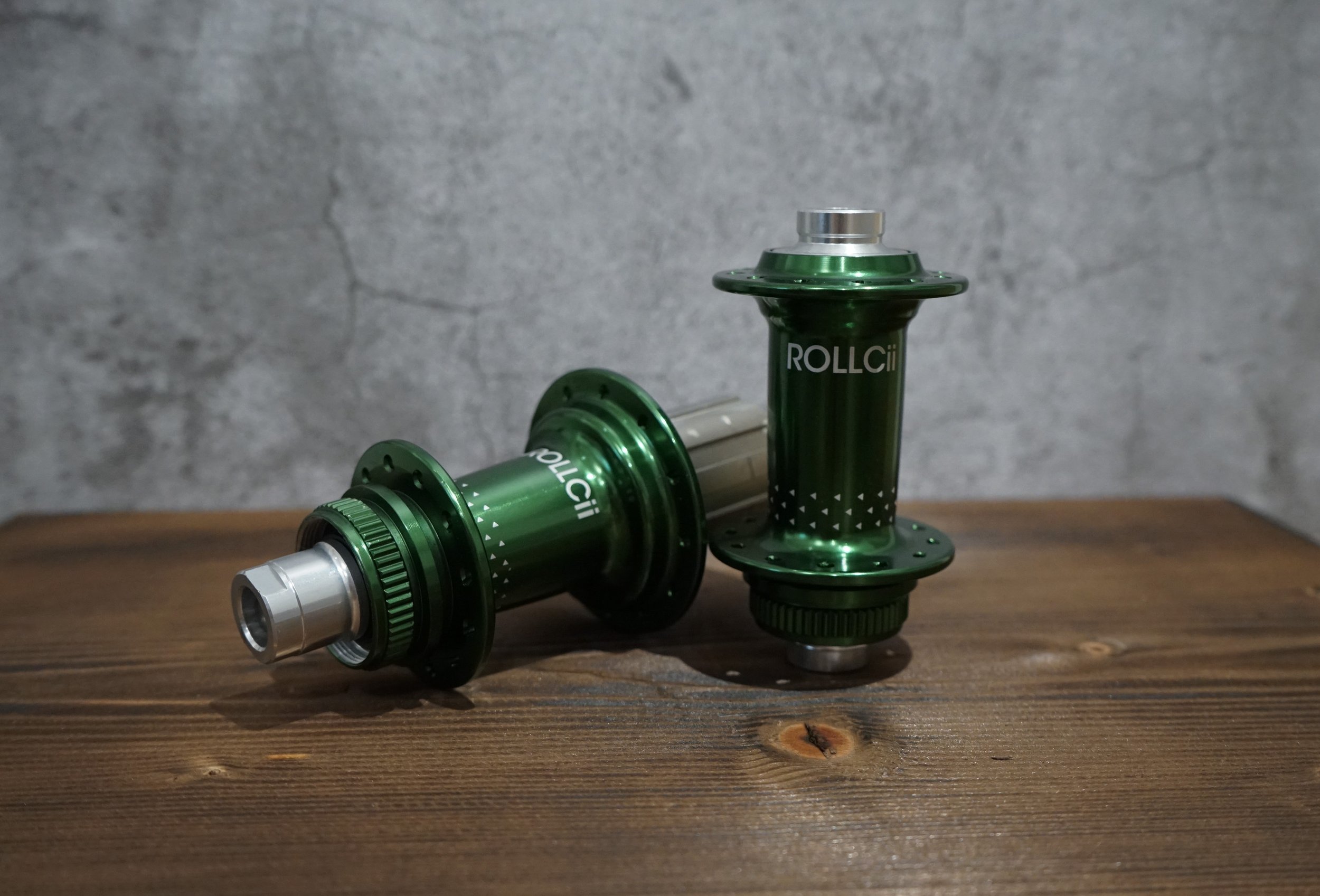 rollcii rc11db center lock hubs brazil green.JPG