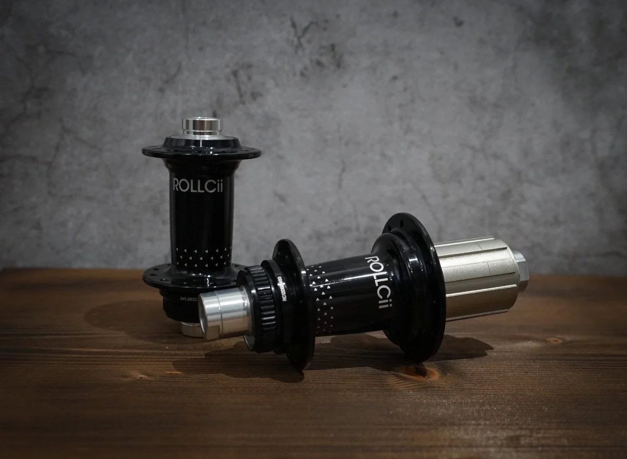 rollcii rc11db center lock hubs black.JPG
