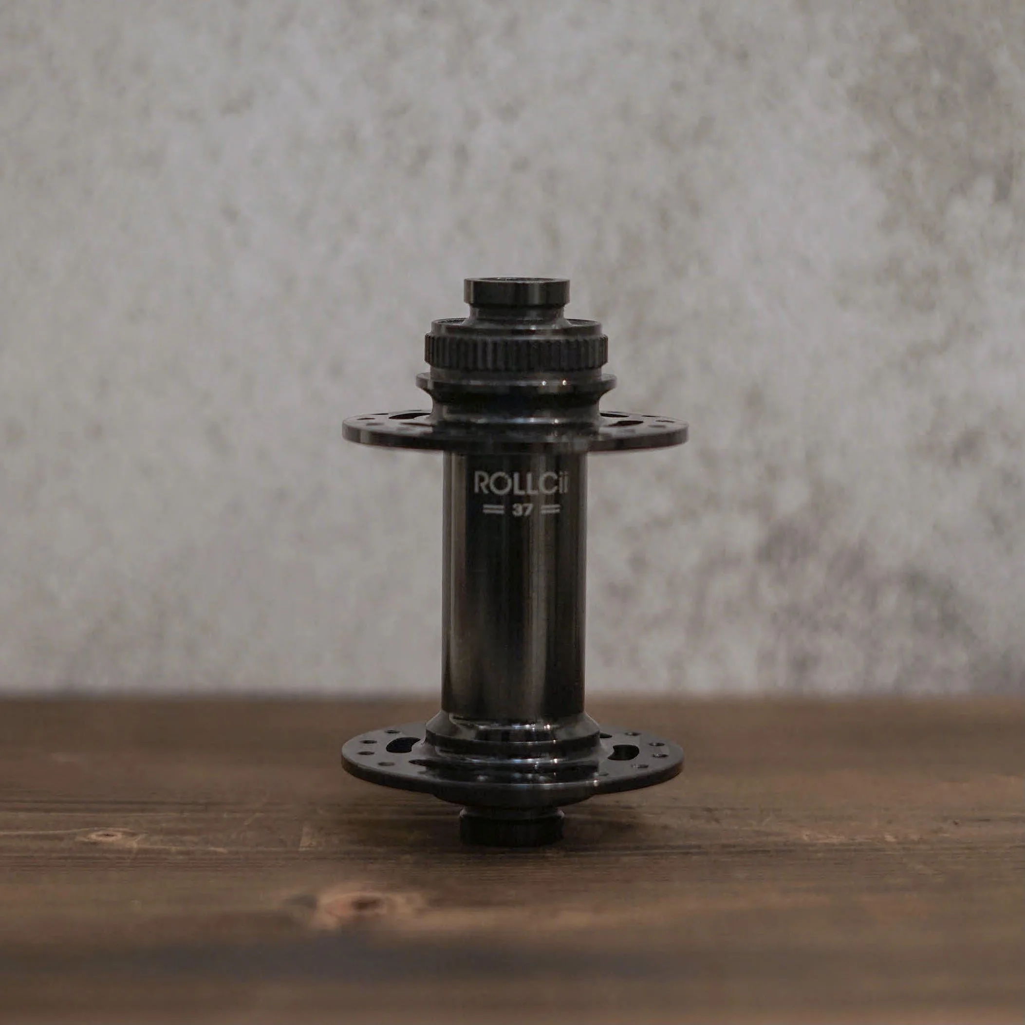 rollcii rc37db boost center lock front hub.jpg