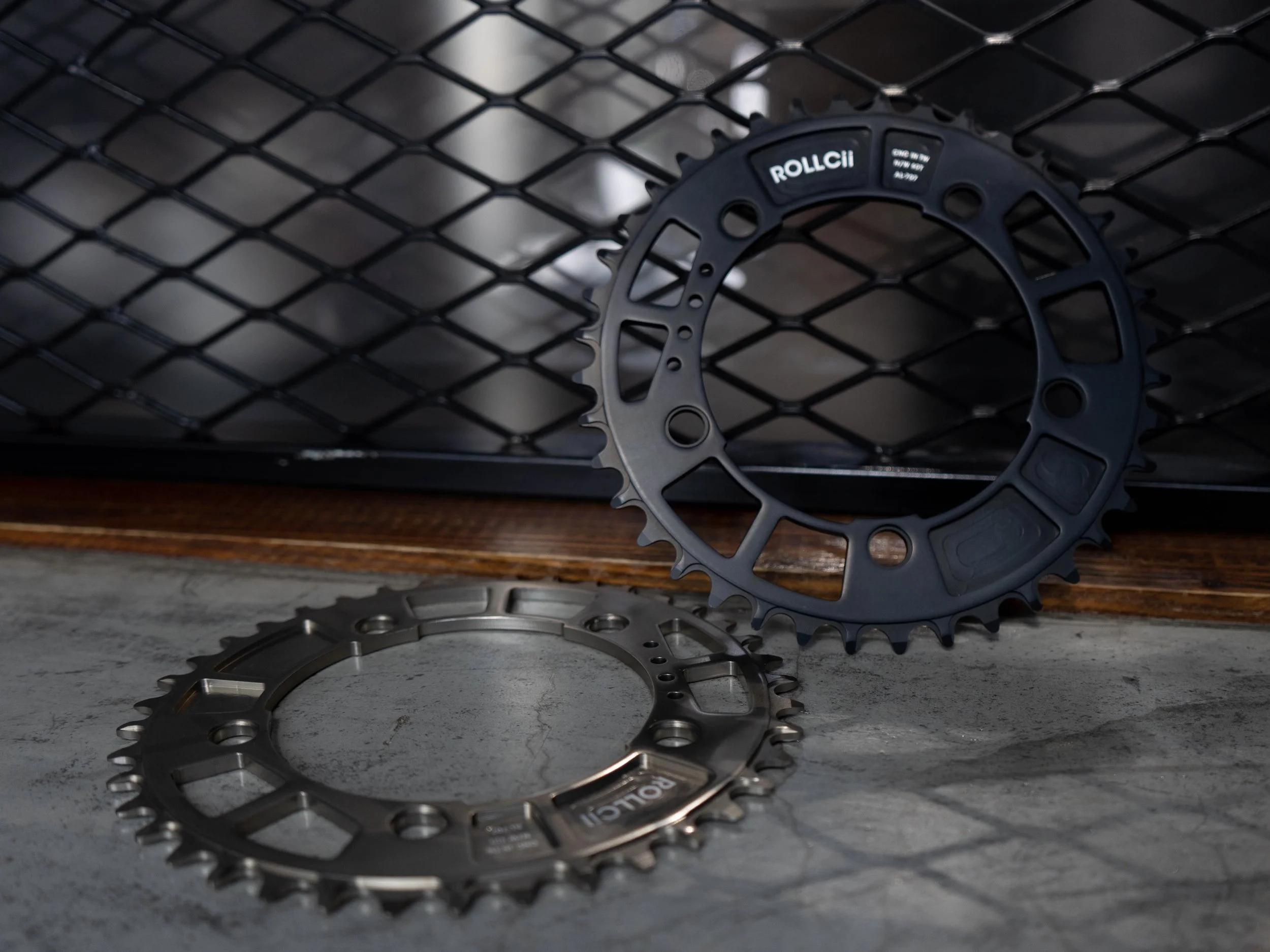 rollcii bcd110 rocker chainring black.JPG