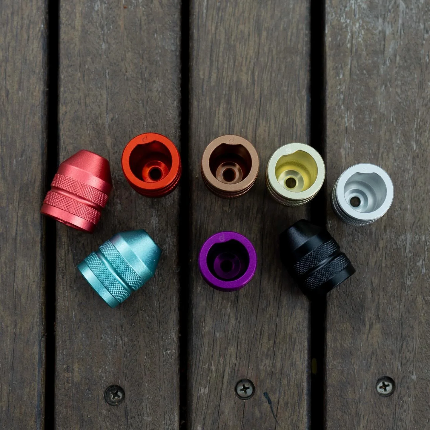 CYCLE JEWEL LIGHT MOUNT is designed with attention to small details, thoughtfully refined for everyday riding. Machined from premium AL-6061 aluminum and proudly made in Taiwan, it features a refined knurled finish that provides tactile grip with und