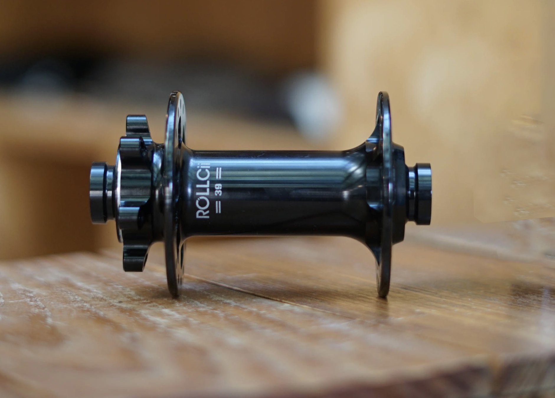 rollcii rc39db 6 bolt boost front hub black.jpg