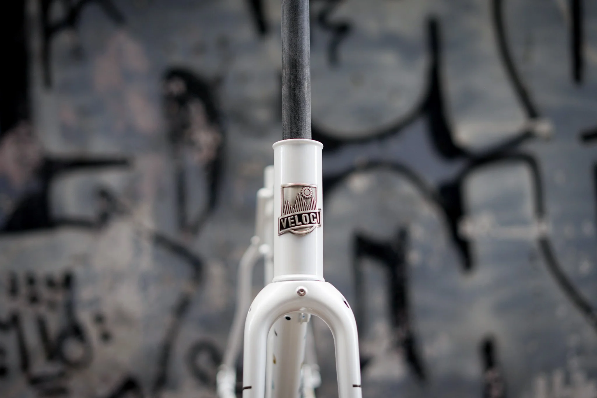 veloci kog frame set dropper post internal cable routing.jpg