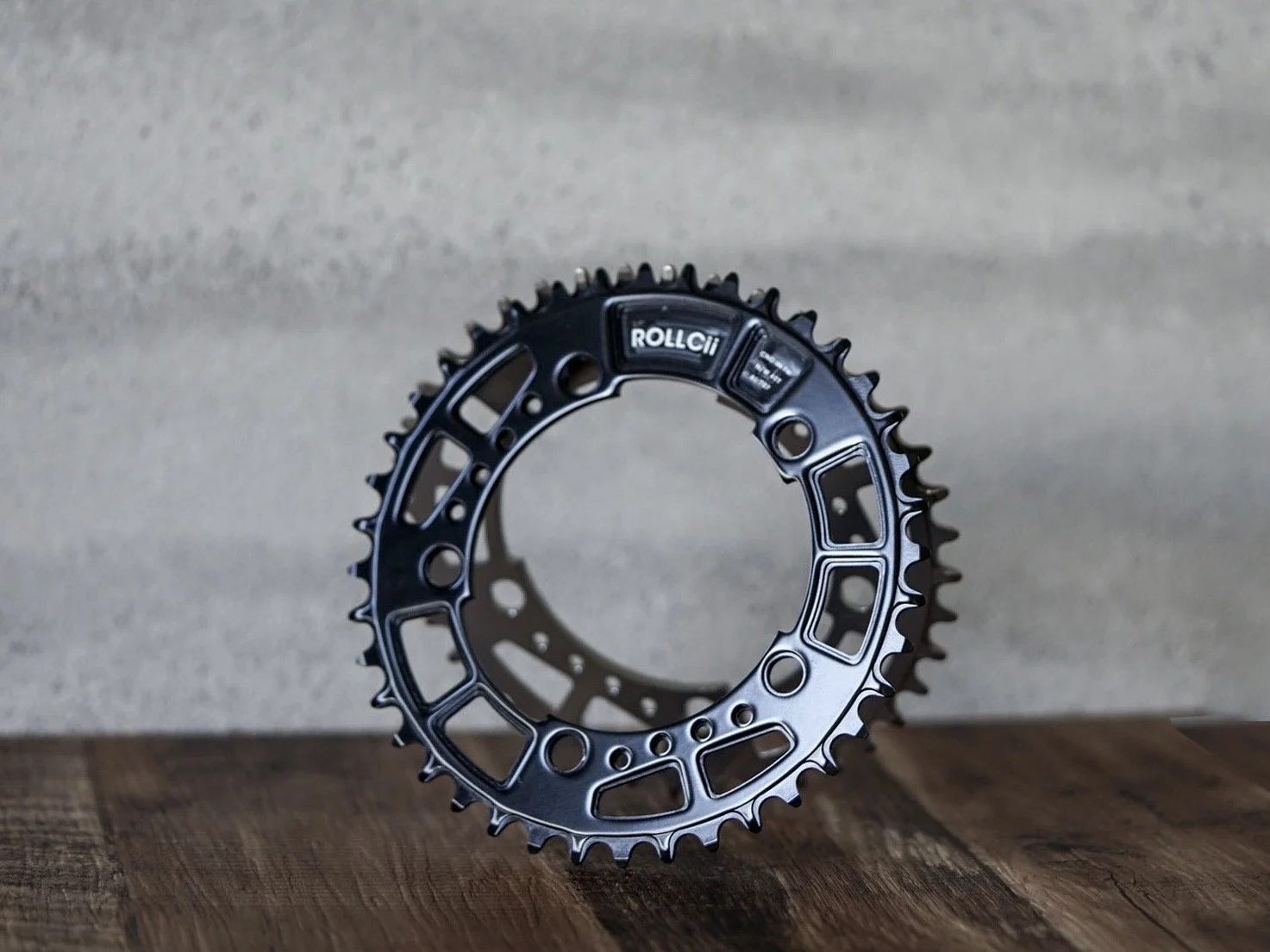 rollcii rocker v2.1 1x bcd110 chainring gloss black.jpg