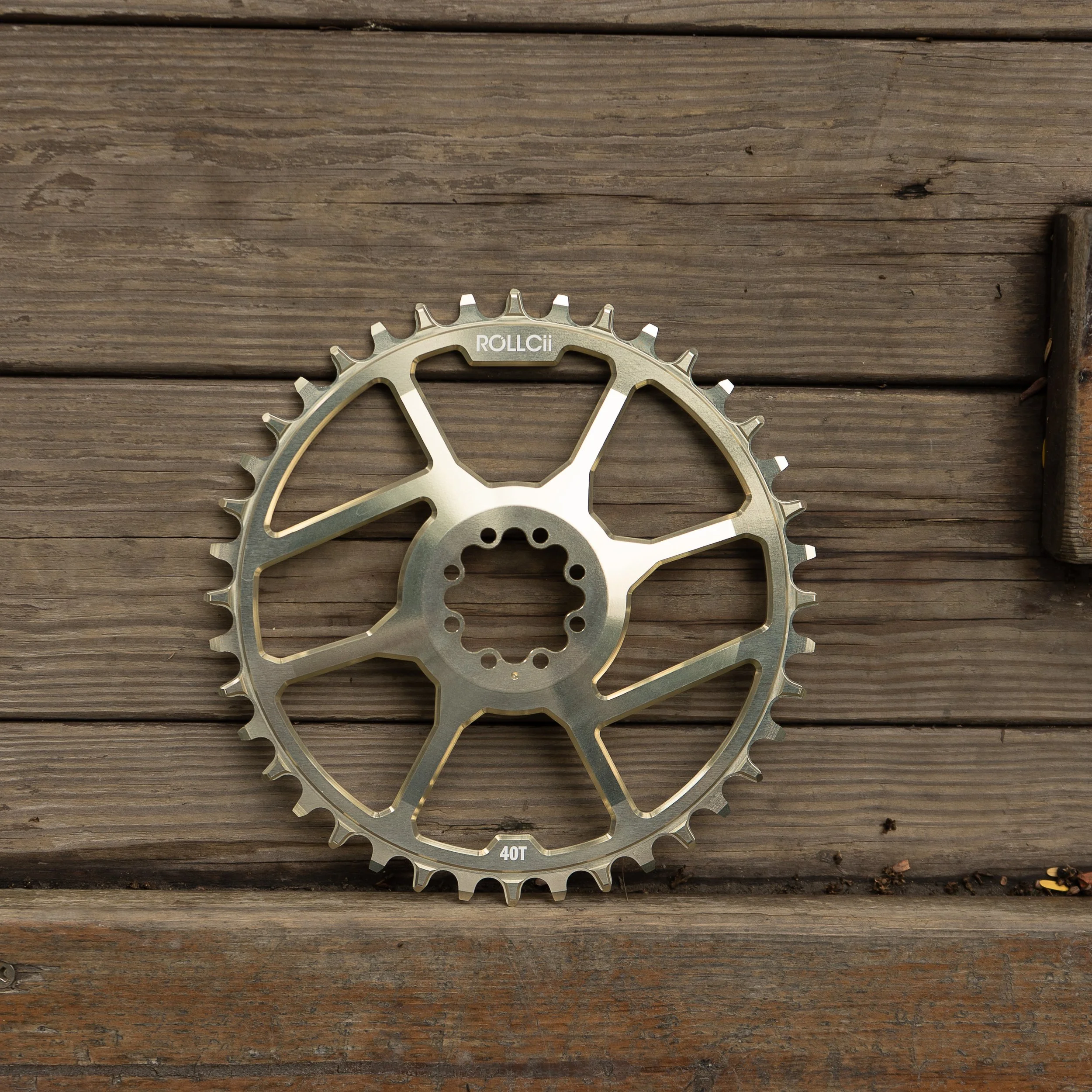 rollcii-dm8-chainring-offset-6mm-gold-2.JPG