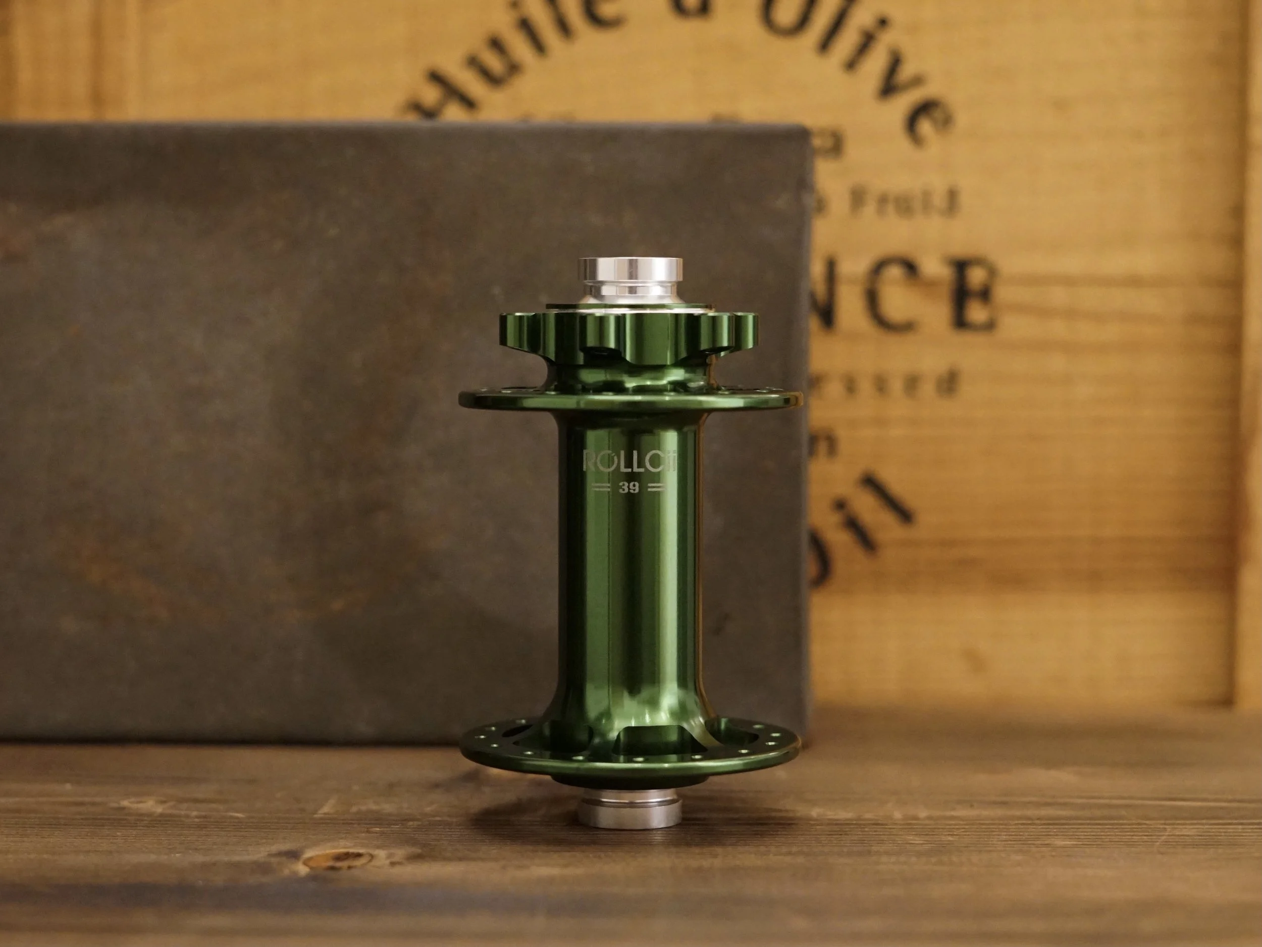 rollcii rc39db 6 bolt boost front hub brazil green.JPG