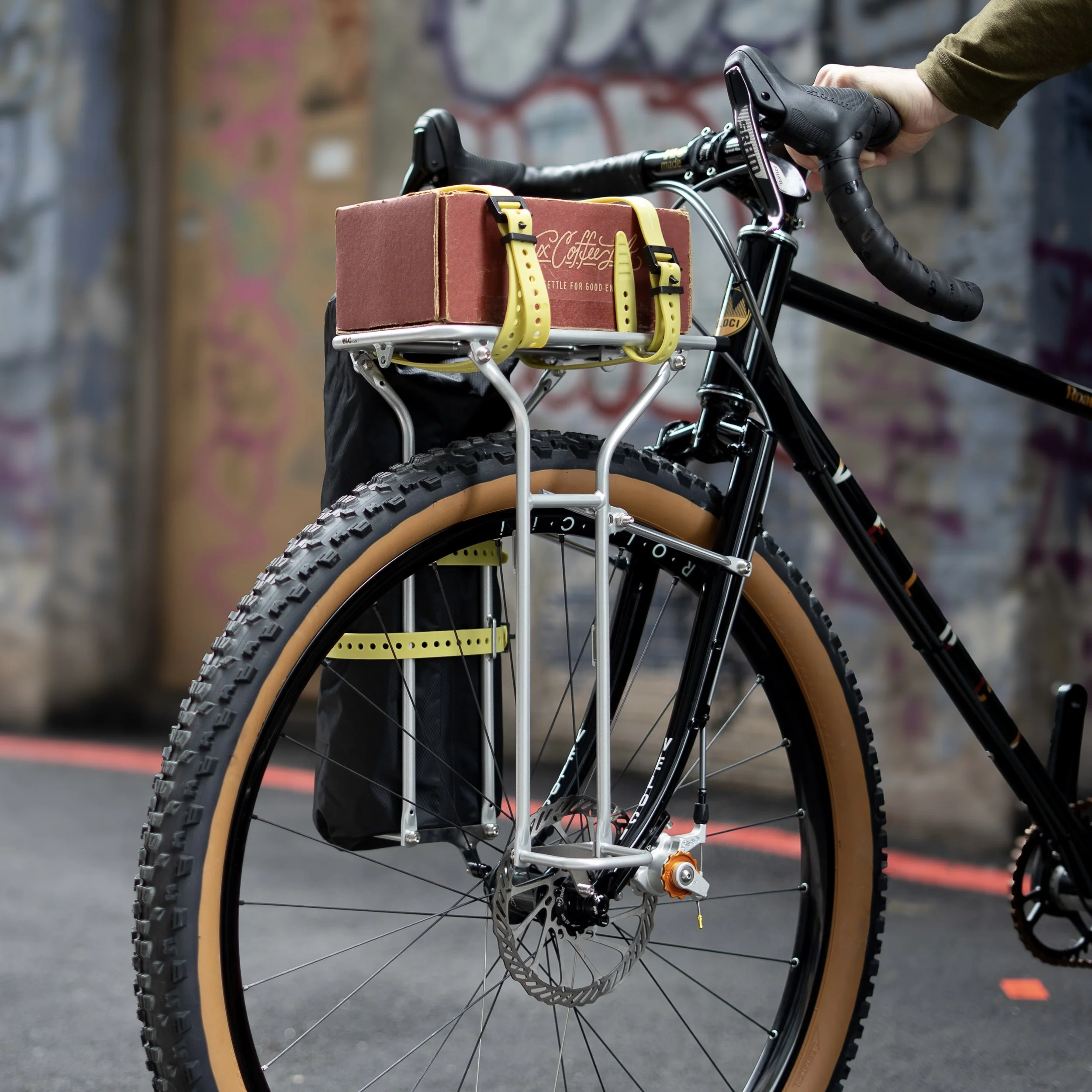 vlcmade cage wednesday front chromoly steel rack 5.jpg