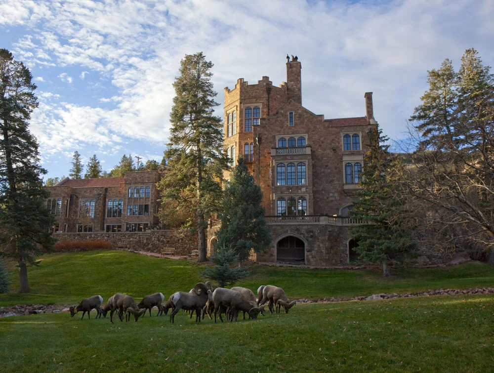 the-glen-eyrie-castle.jpg
