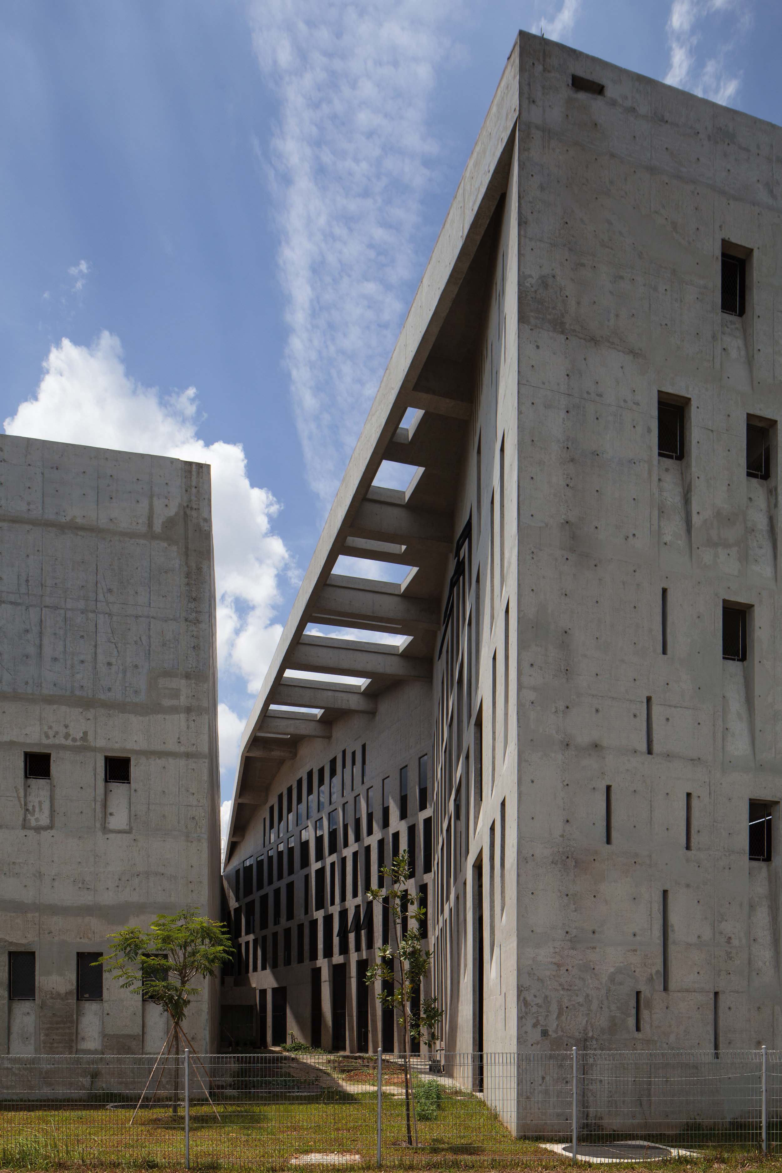 FO_External view into the courtyard.jpg