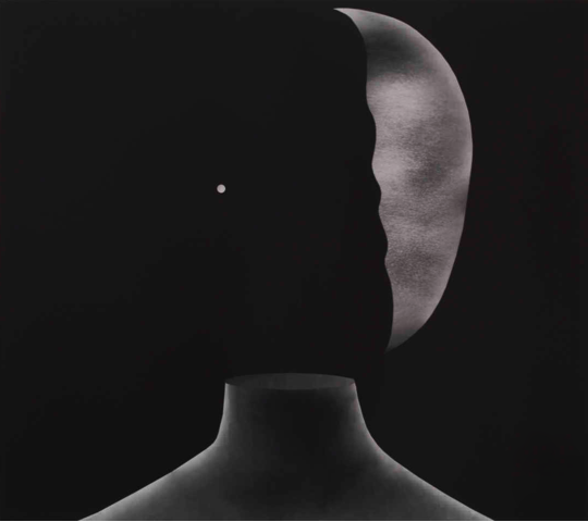 Head #15, 2013, Silver gelatin print on archival paper, 80 x 90 cm, Courtesy Galerie Item, Paris