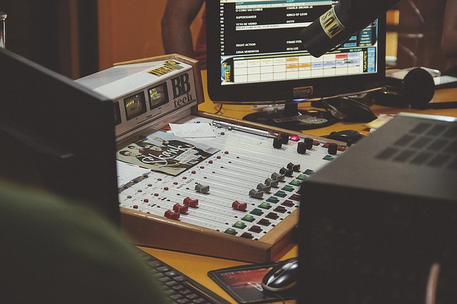 soundboard-1209885_640.jpg