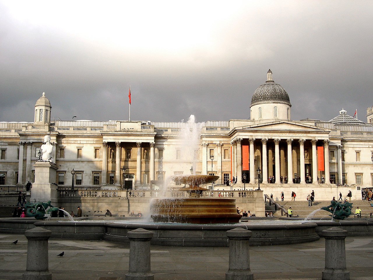 trafalgar-square.jpg