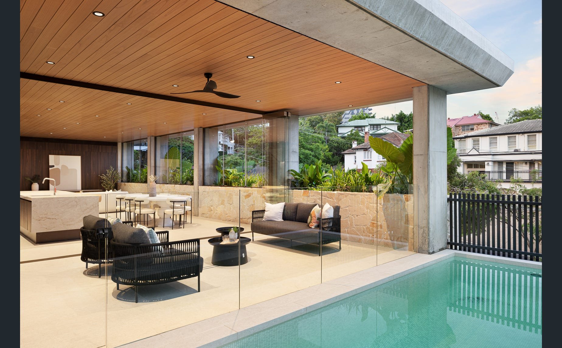 outdoor pool.jpg