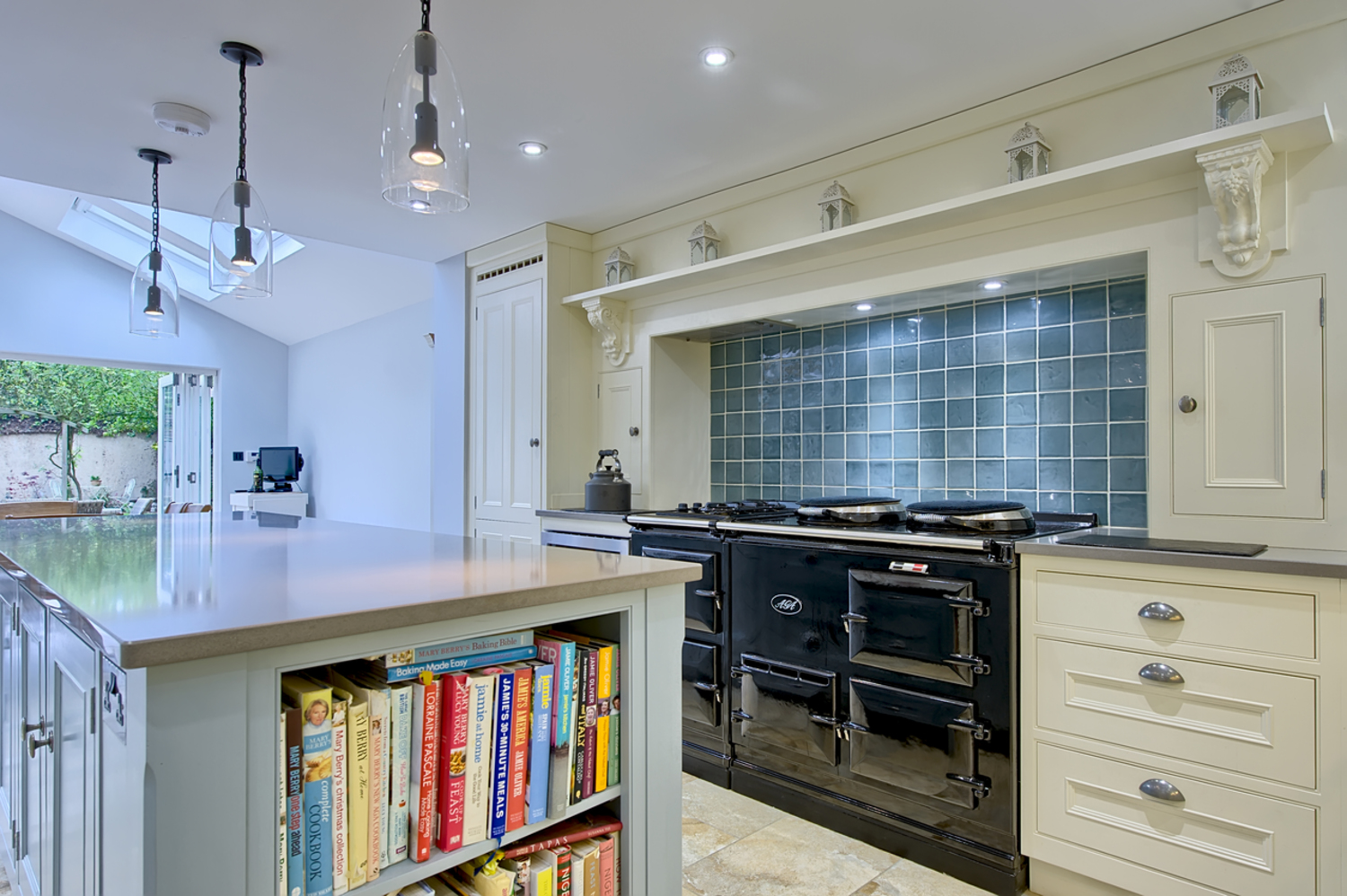 architects-cambridge-house-resign-kitchen-aga-cooking-books-harvey-norman-0983.jpg