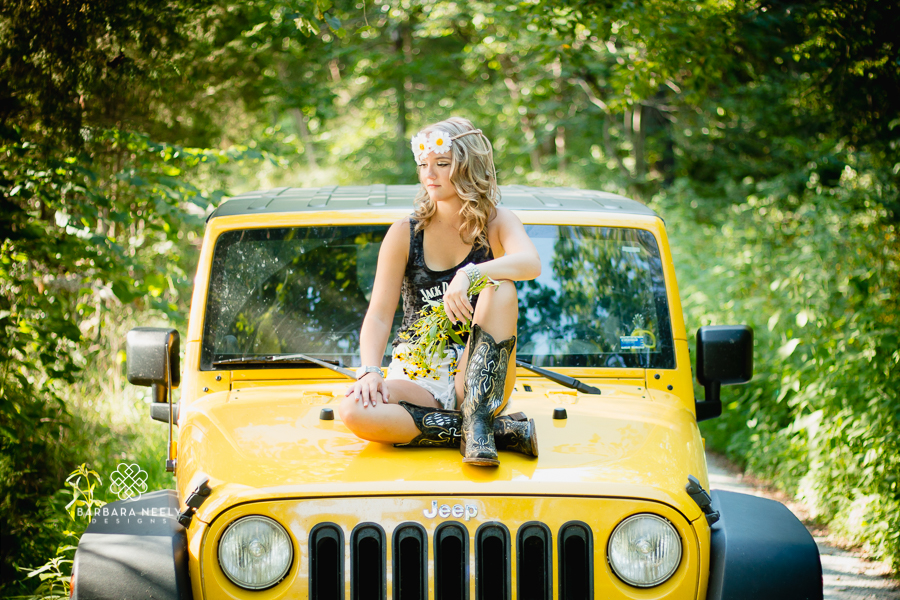Best Country Girl with a Jeep Senior Pictures in the Ozarks