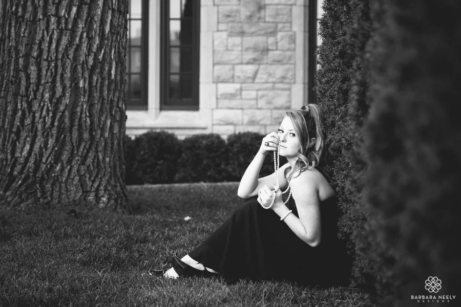 Black and white vintage style senior portraits