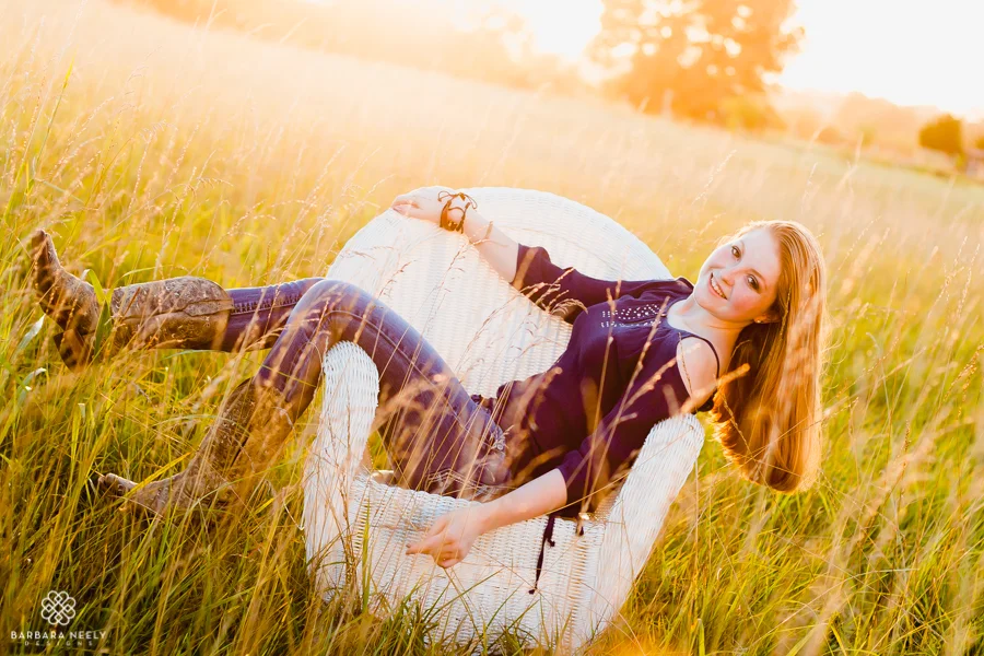 Naturally beautiful country senior pictures by Barbara Neely Designs