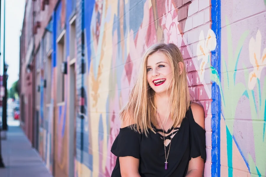 Downtown Springfield Urban Senior Pictures5.jpg