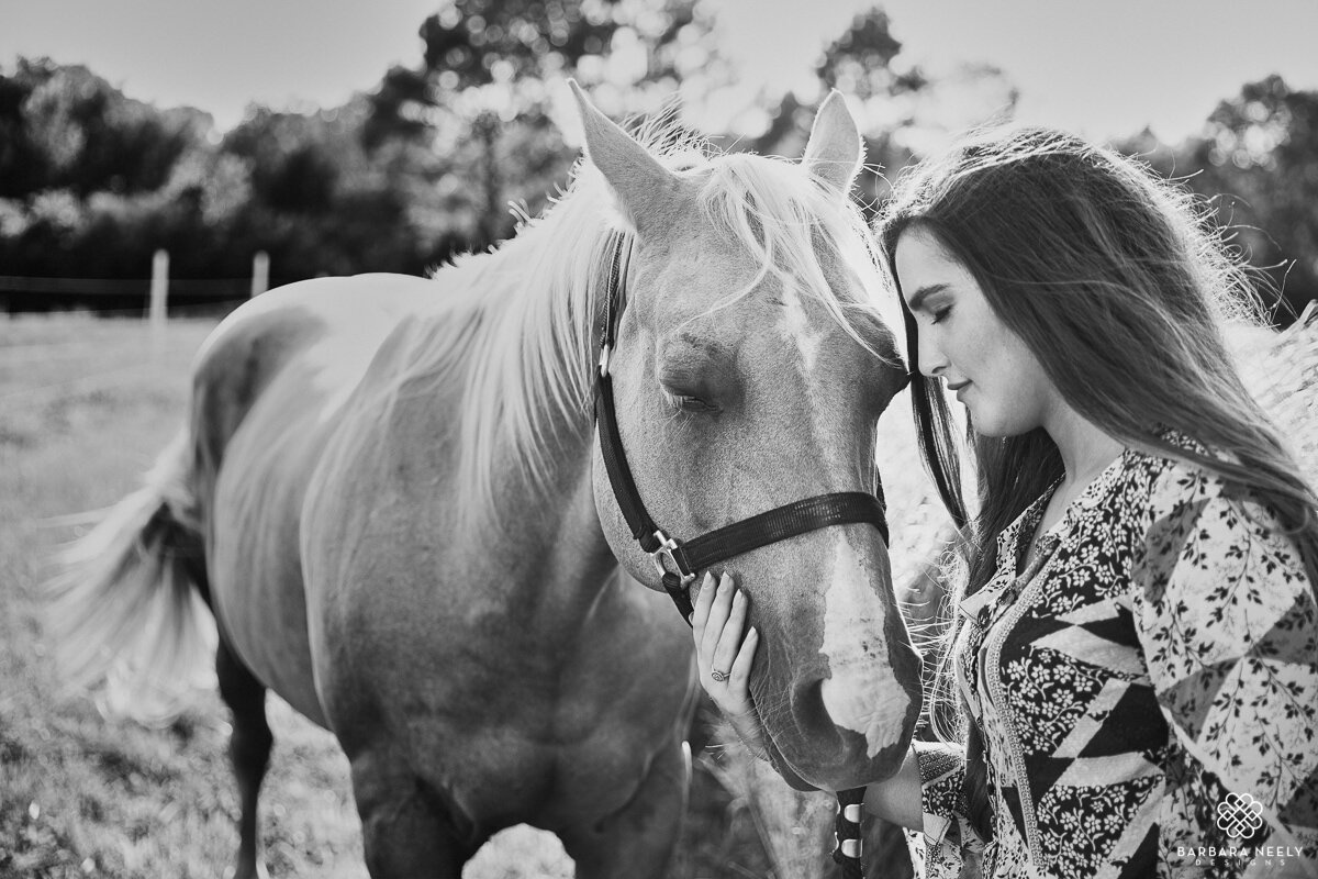 aspen and horse in black and white__.jpg