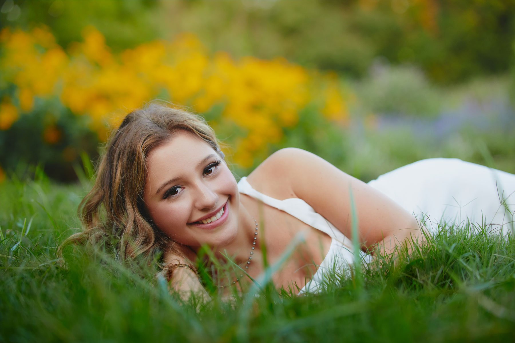 senior pictures in a garden springfield missouri14.jpg
