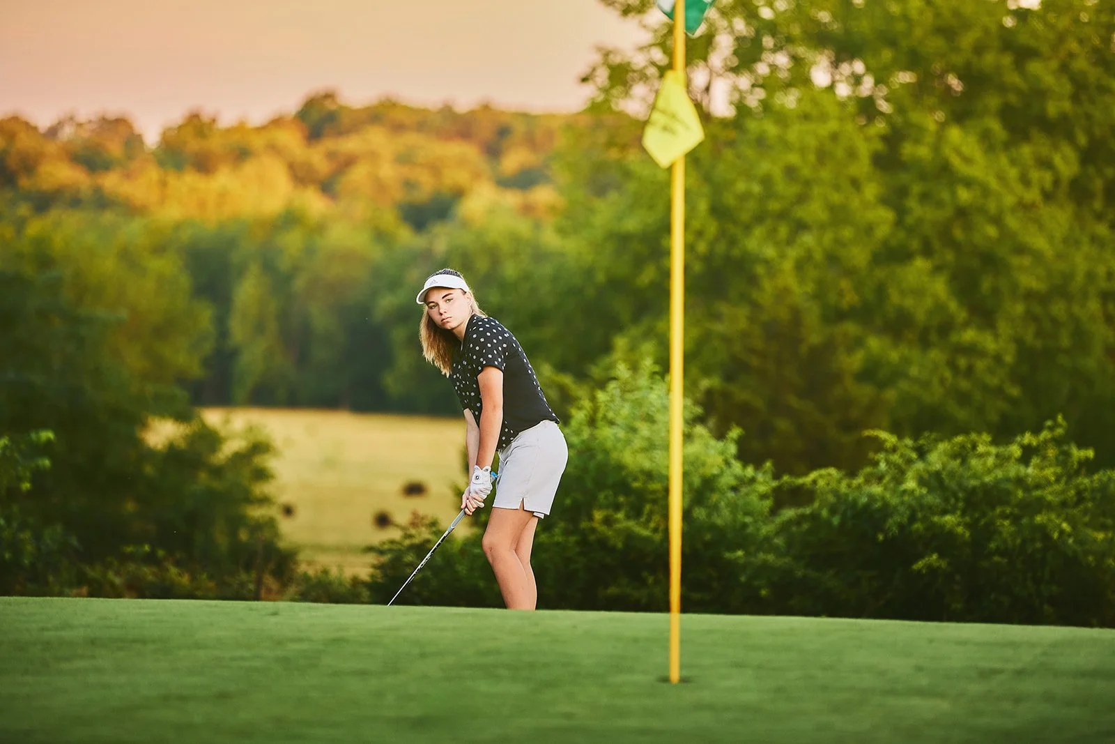 senior-pictures-golf-course-13.jpg