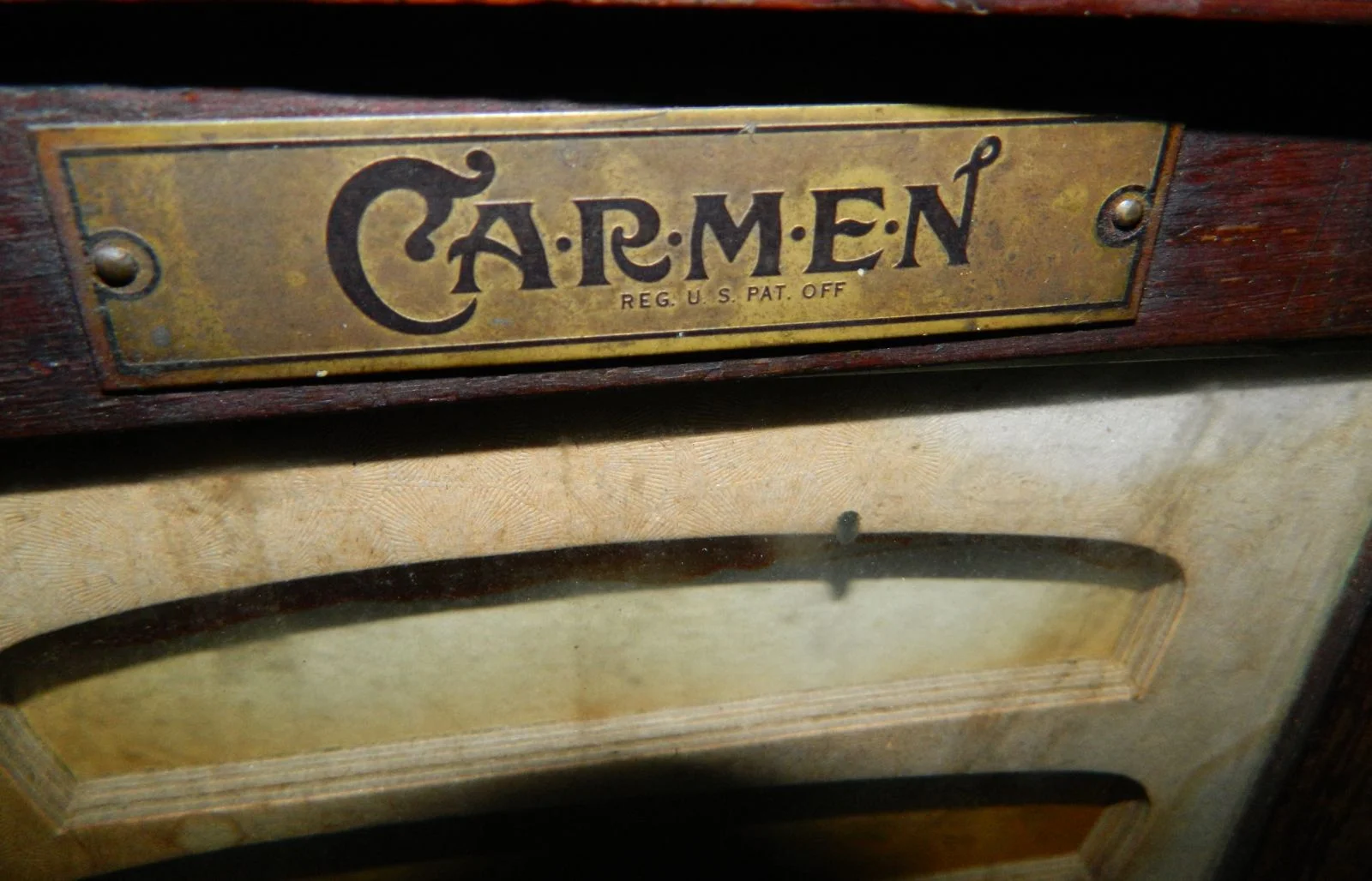 1900s-carmen-whirling-display-combs-walnut-beveled-mirrors-marshall-field-and-company-chicago-rotating-91.jpg