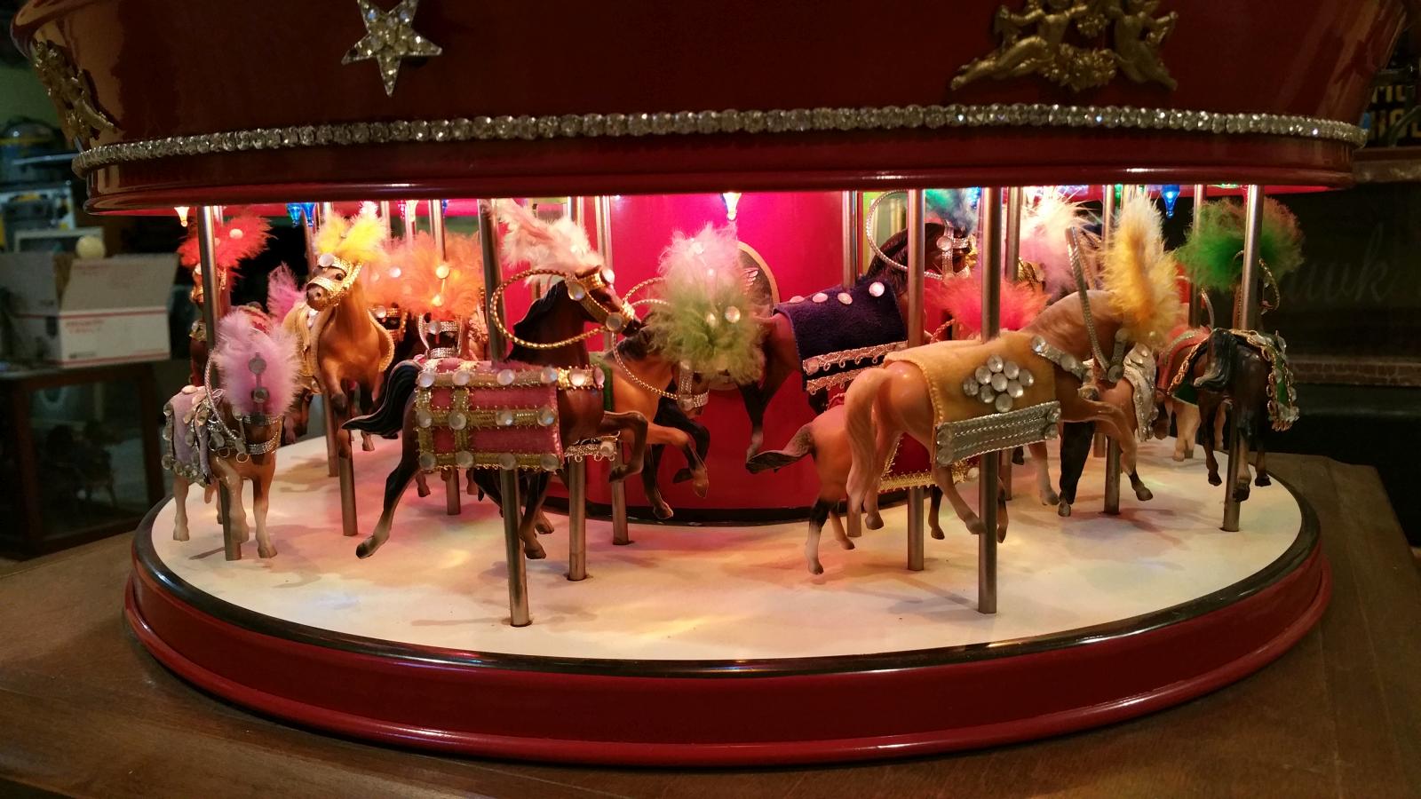 mccoy-trains-mechanical-circus-carousel-6.jpg