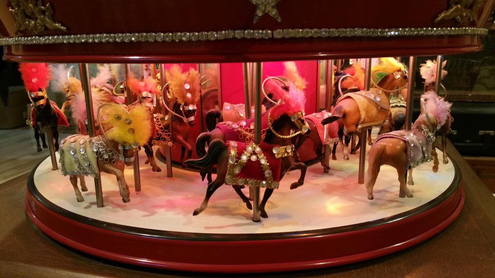 mccoy-trains-mechanical-circus-carousel-7.jpg