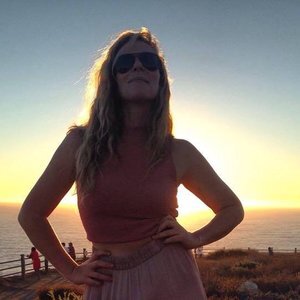 Julia Romano.jpg