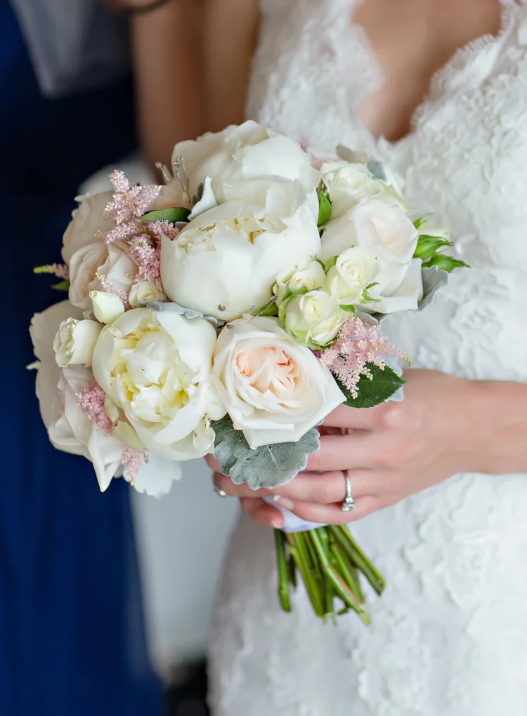 Bouquet by Times to Remember.