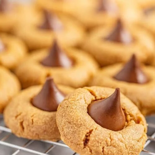 Peanut Butter Kiss Cookies 😘 