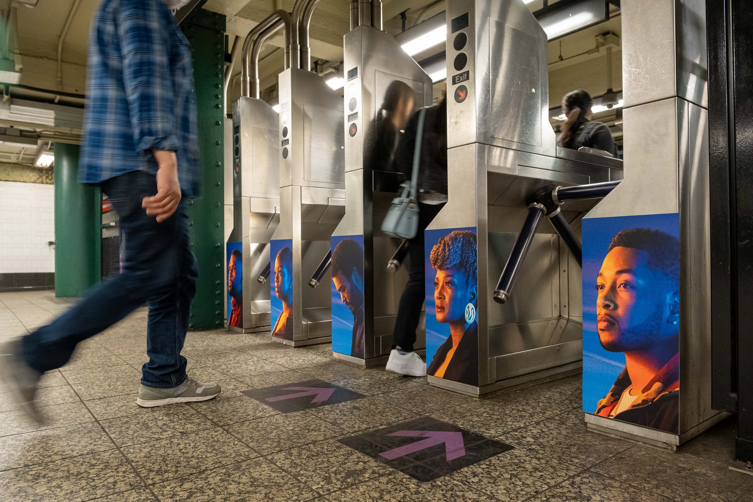  To extend our campaign’s theme of community, we reached out to artists - some local to Chicago, some hand-picked by Lena Waithe - to create singular pieces of artwork. These works would be their own interpretation of The Chi. A manifestation of ‘Wha