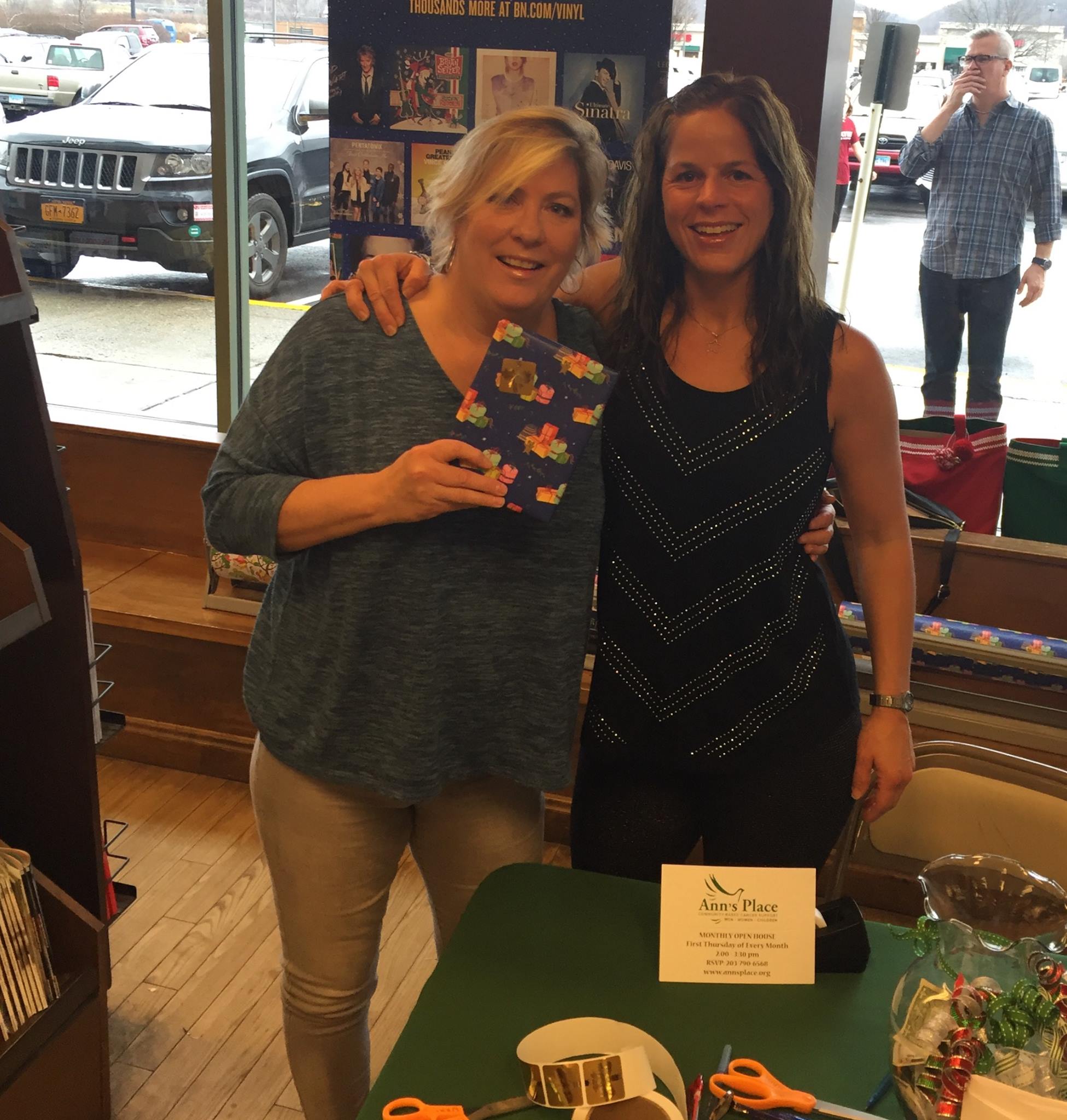 Volunteers Betty Brown and Michelle Frosch