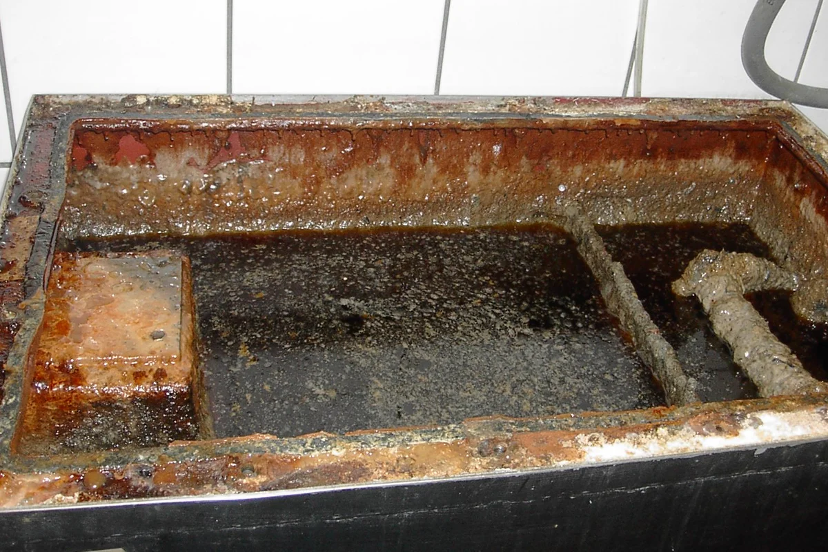 Cleaning retaurant grease traps is a dirty job, but somebody has to do it. Let Smart Alternative Fuels put your grease trap maintenance on AutoPilot.